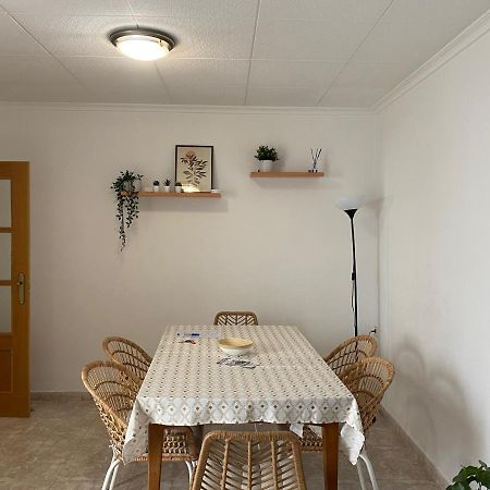 Cozy Apartment In Centre Of Alicante Near Plaza De Toros Bagian luar foto