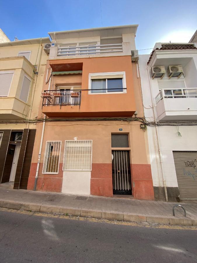 Cozy Apartment In Centre Of Alicante Near Plaza De Toros Bagian luar foto