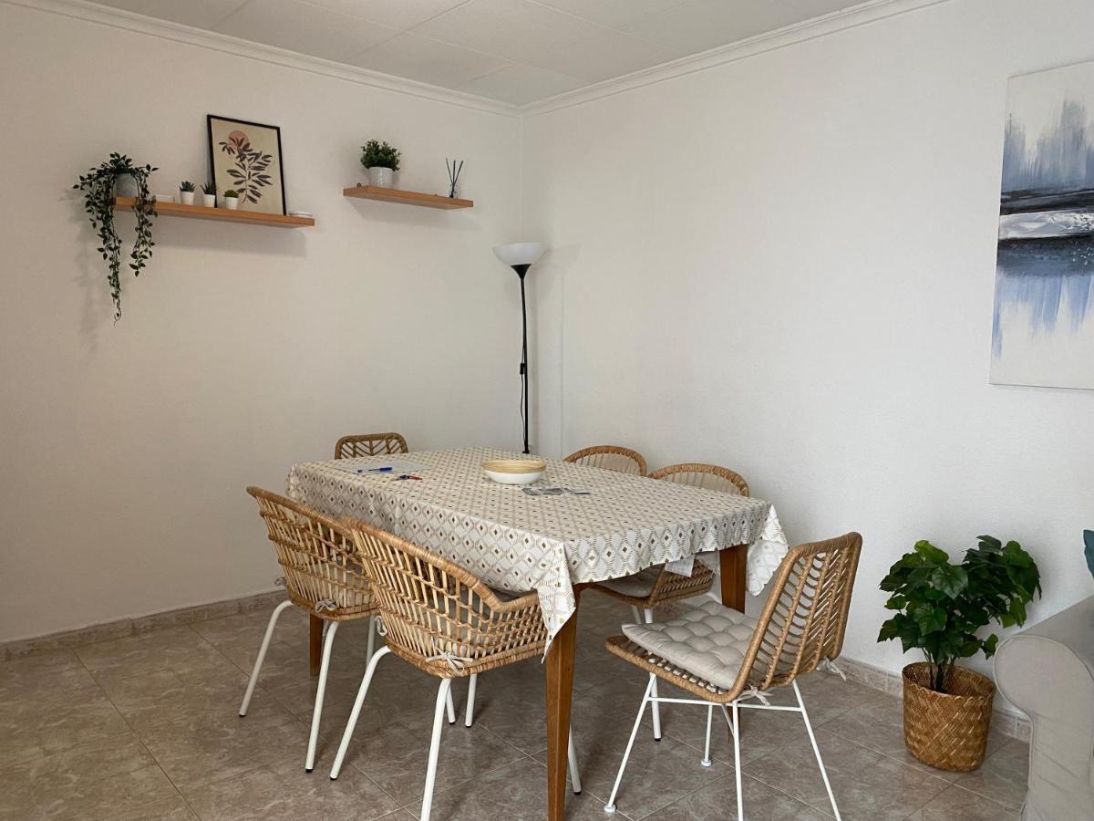 Cozy Apartment In Centre Of Alicante Near Plaza De Toros Bagian luar foto