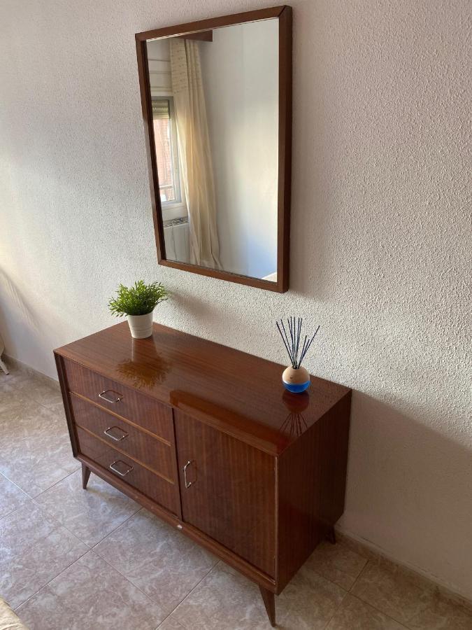 Cozy Apartment In Centre Of Alicante Near Plaza De Toros Bagian luar foto