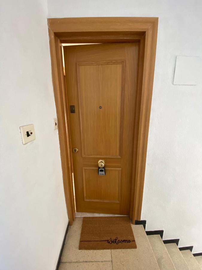 Cozy Apartment In Centre Of Alicante Near Plaza De Toros Bagian luar foto